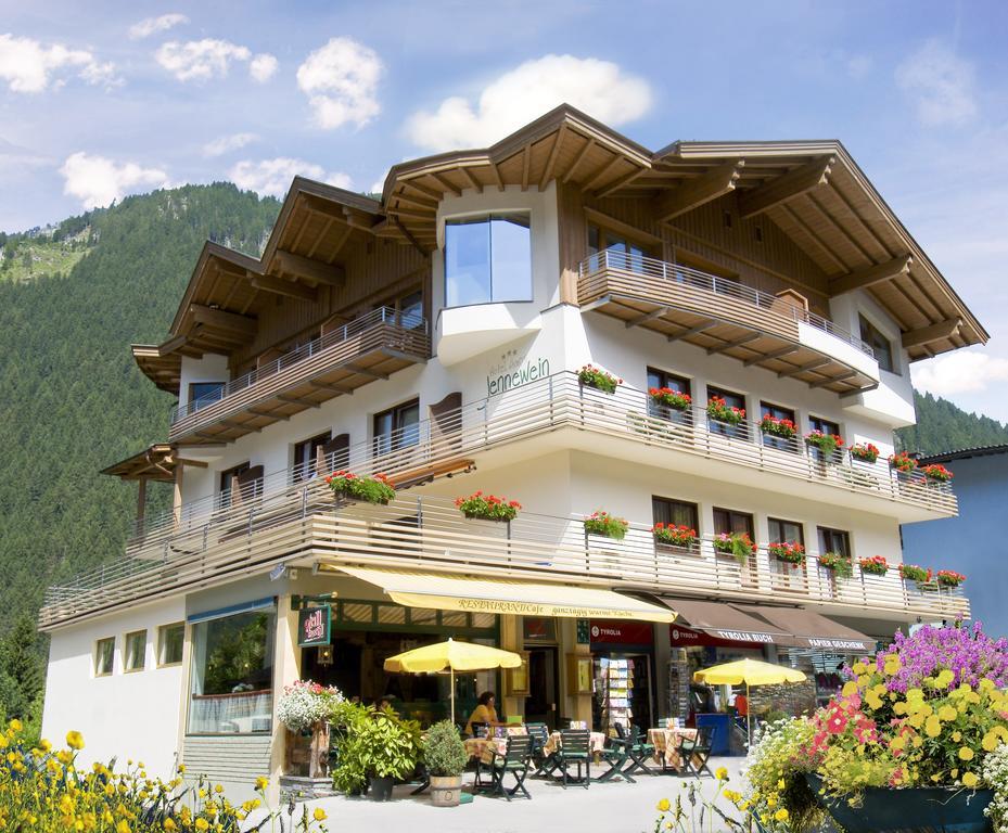 Hotel Garni Jennewein Mayrhofen Exterior foto